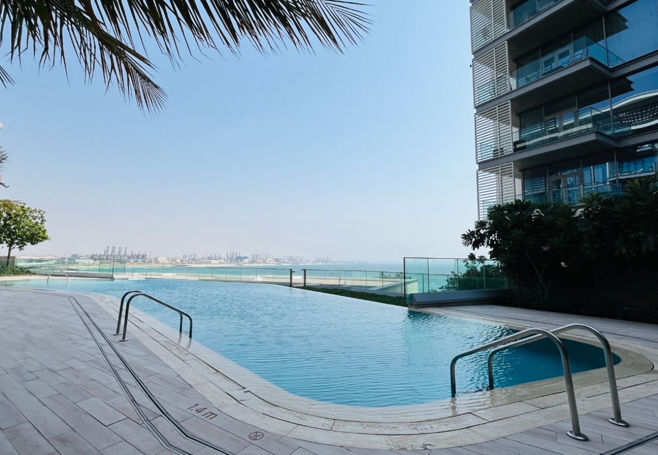 Apartment in Dubai - Crystal Clear 1BR in Blue Waters with Ain View