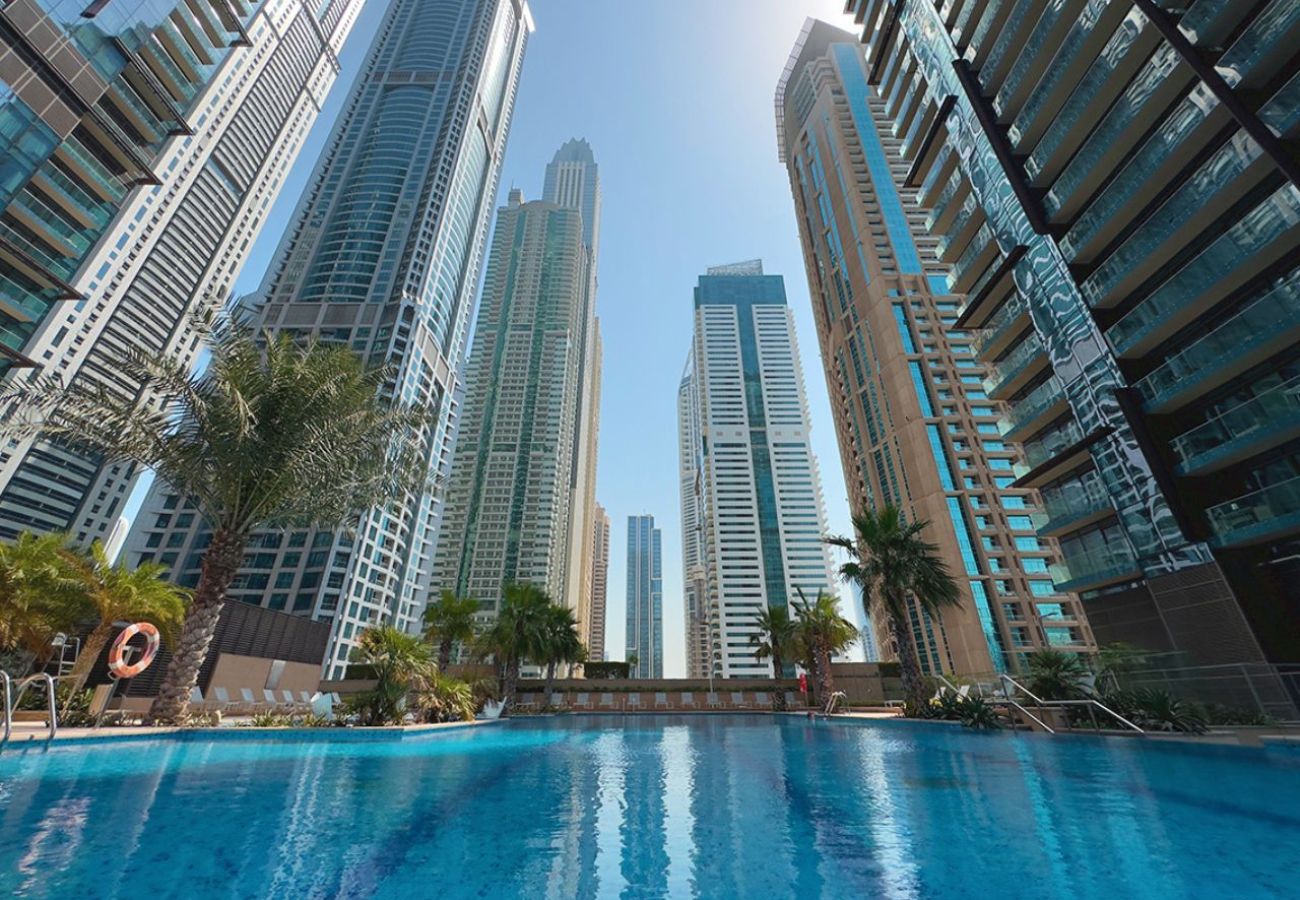 Apartment in Dubai - Phenomenal 1BR in Marina Gate 2,Full Marina View