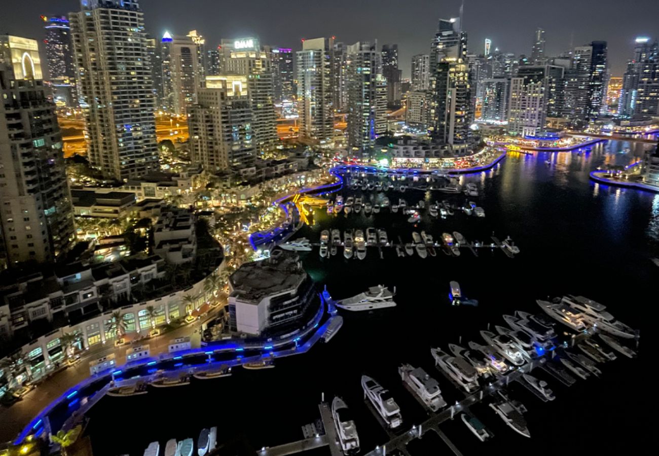 Apartment in Dubai - Phenomenal 1BR in Marina Gate 2,Full Marina View