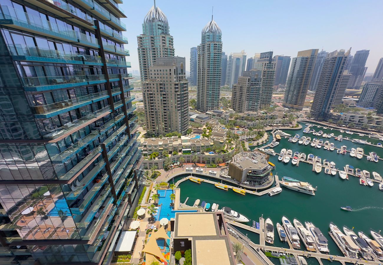 Apartment in Dubai - Phenomenal 1BR in Marina Gate 2,Full Marina View