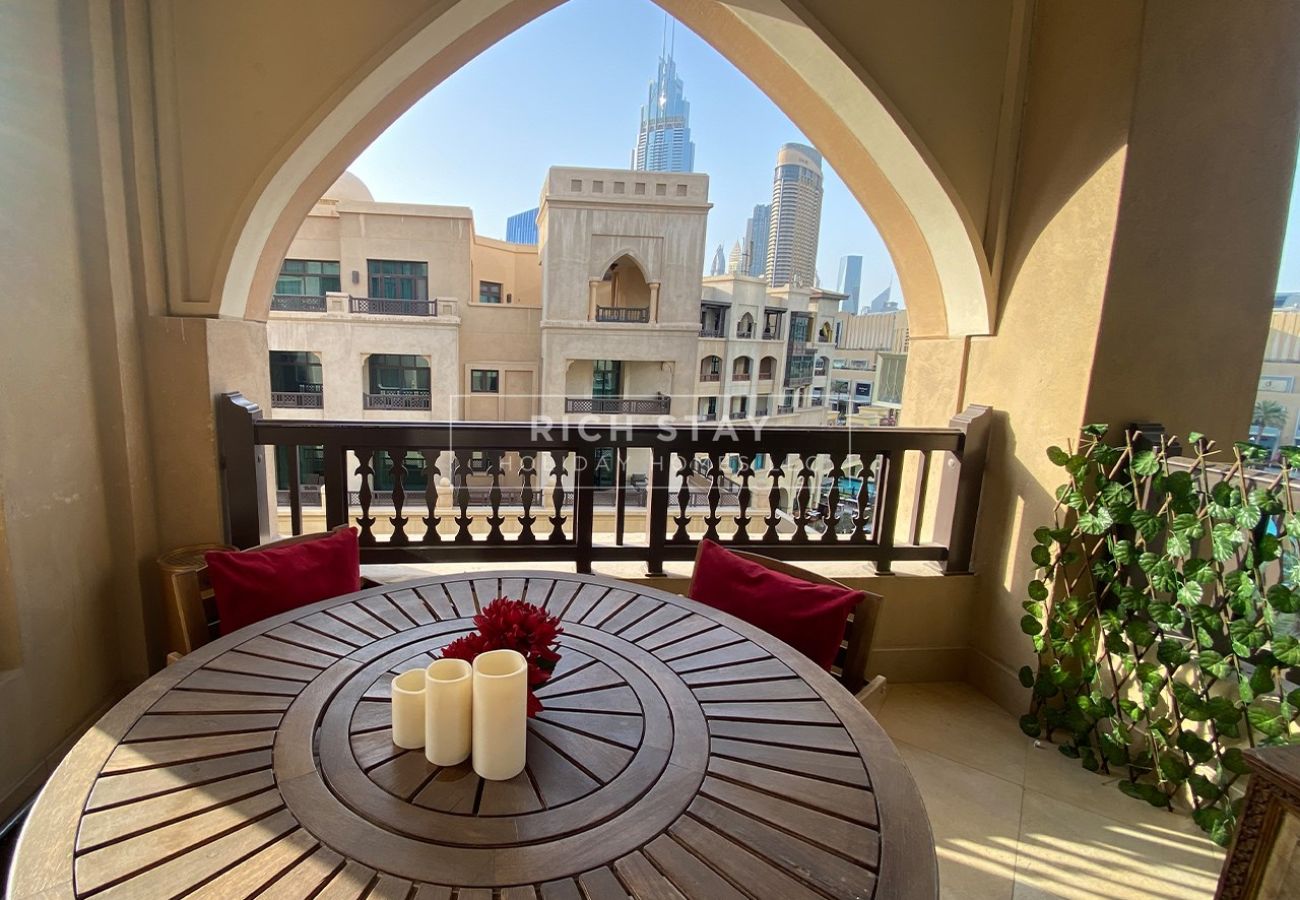 Apartment in Dubai - Sensational 1BR in Downtown with Burj Khalifa View