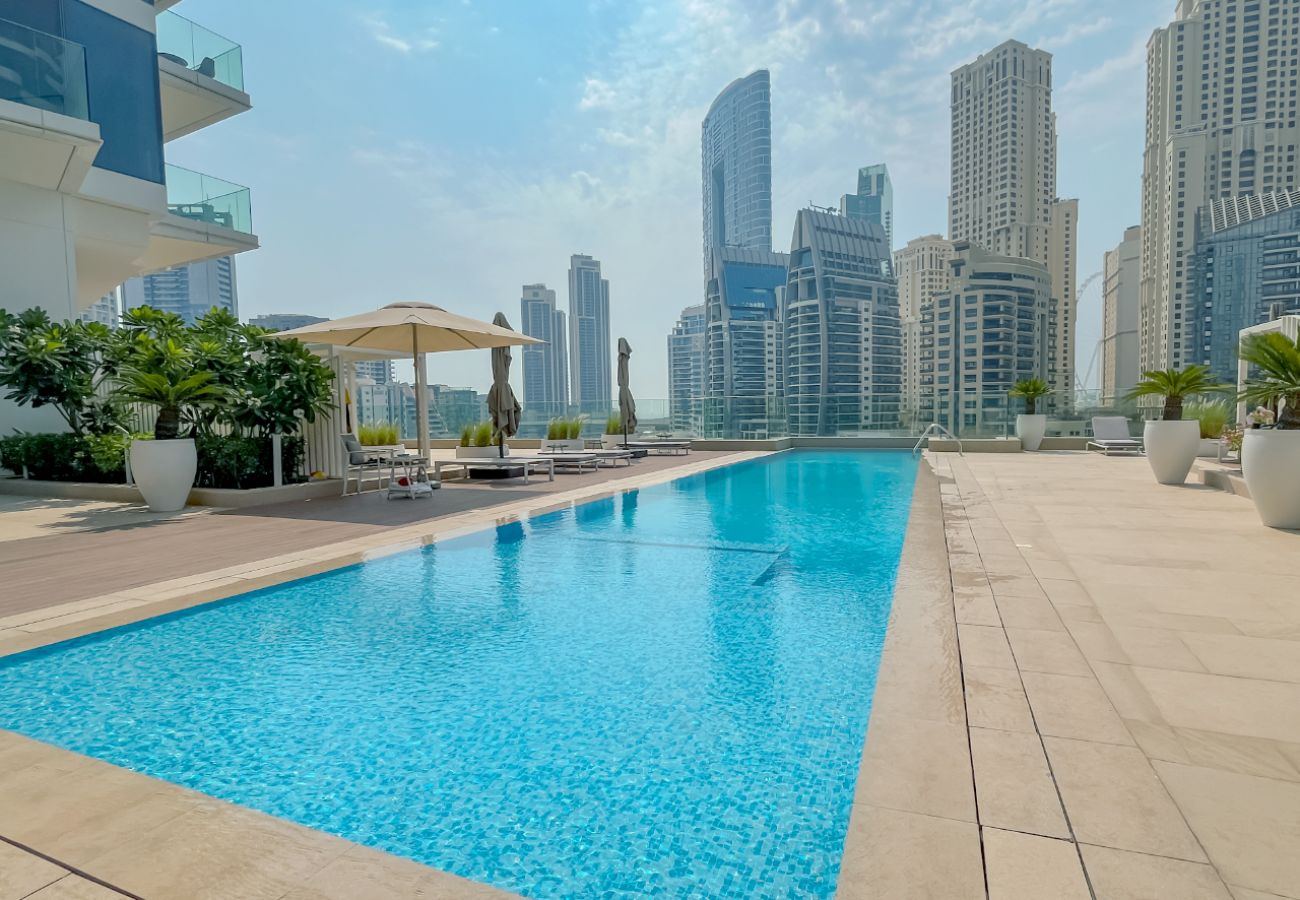 Apartment in Dubai - Elegant 2BR in Stella Maris, Marina City View