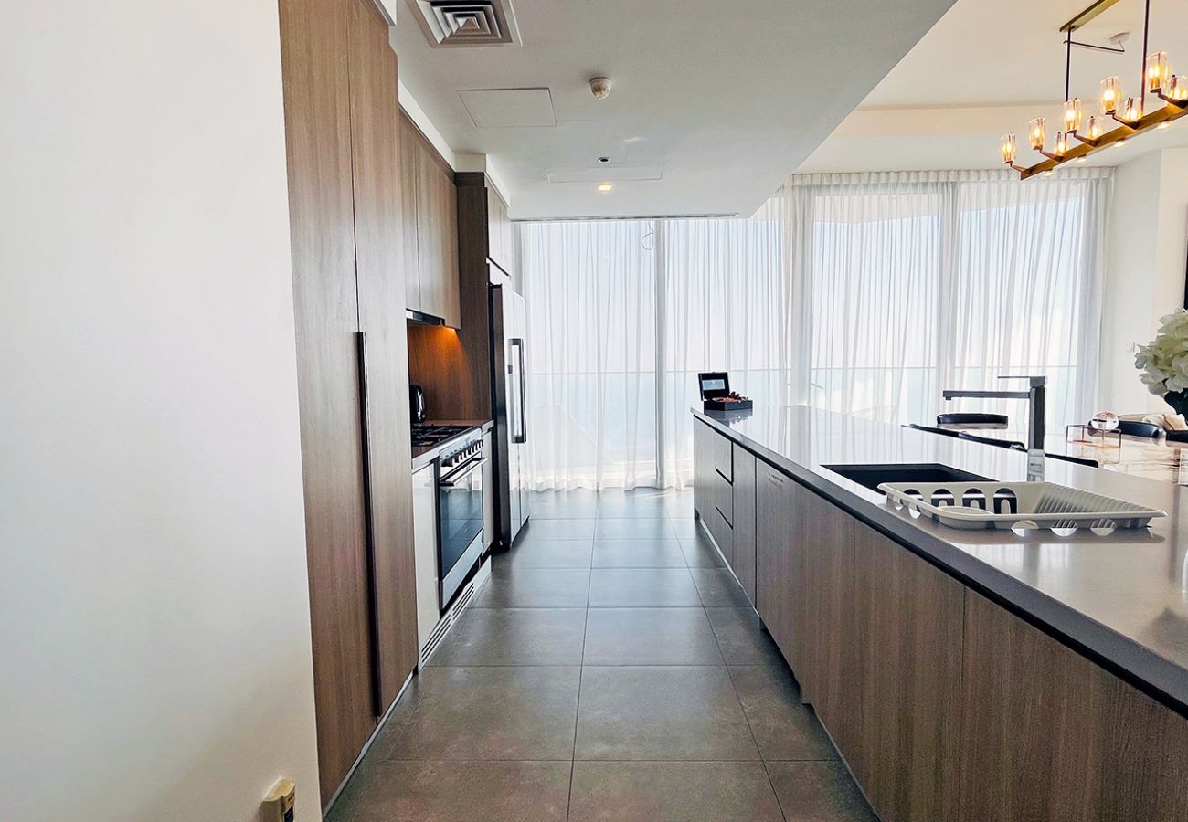 Apartment in Dubai - Splendid 3BR in Stella Maris,Sea View,Dubai Marina