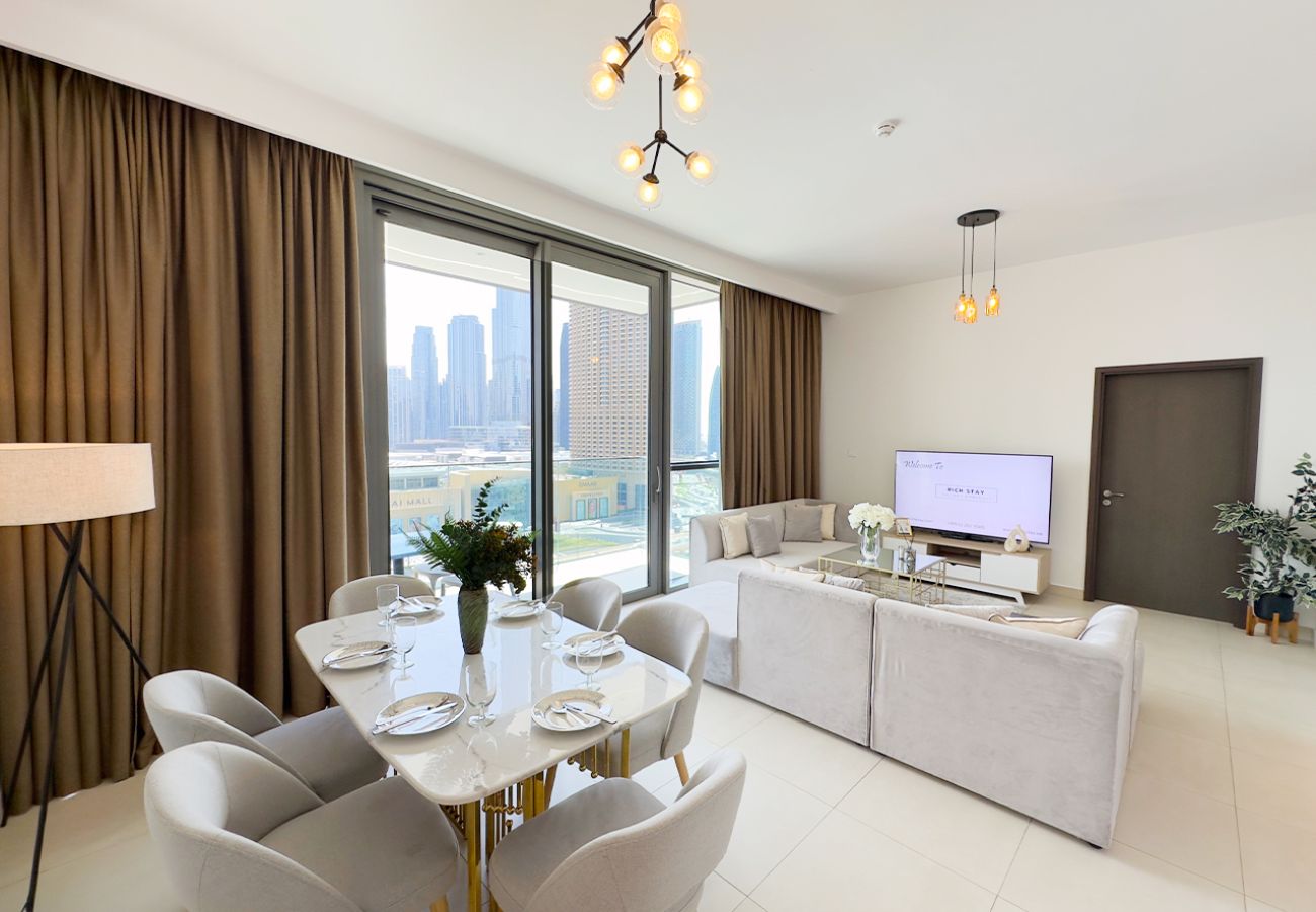 Apartment in Dubai - Premium 3BR with Burj Khalifa & Dubai Mall view