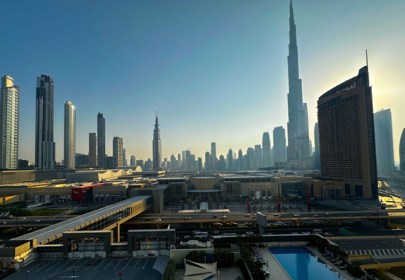 Apartment in Dubai - Premium 3BR with Burj Khalifa & Dubai Mall view