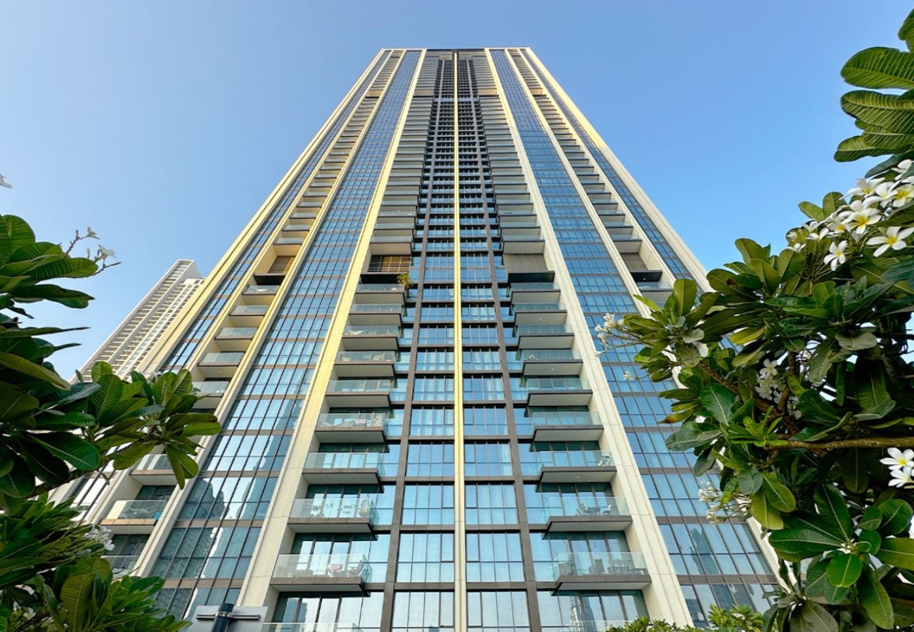 Apartment in Dubai - Premium 3BR with Burj Khalifa & Dubai Mall view