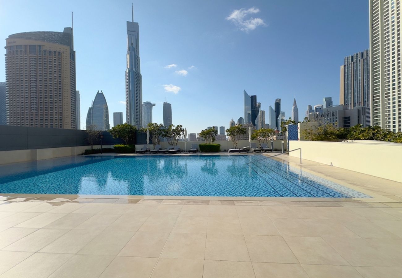 Apartment in Dubai - Premium 3BR with Burj Khalifa & Dubai Mall view