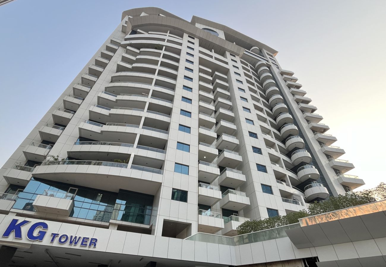 Apartment in Dubai - Canal View 2+Maid in KG Tower, Dubai Marina