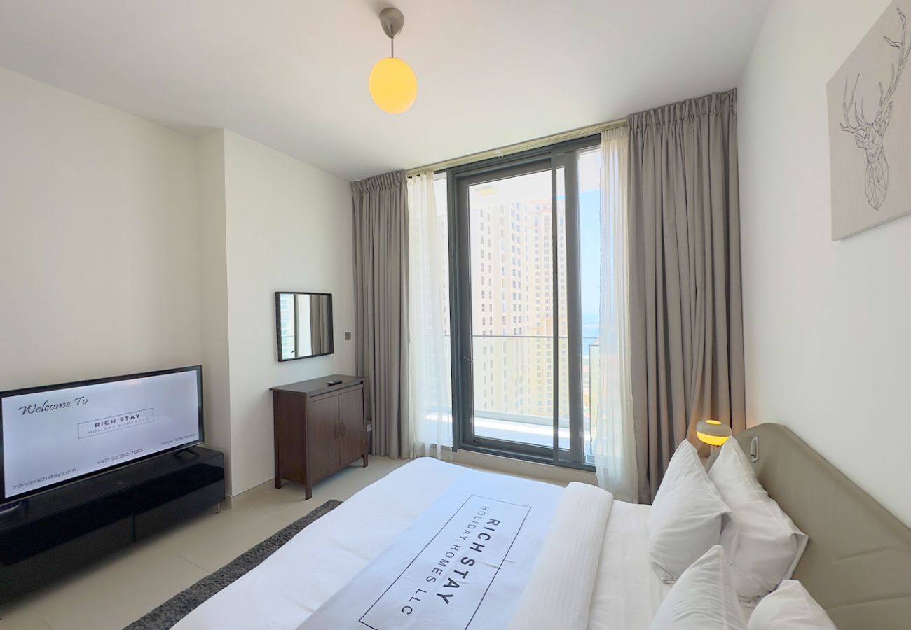 Apartment in Dubai -  Alluring 2BR at LIV Residences in Dubai Marina