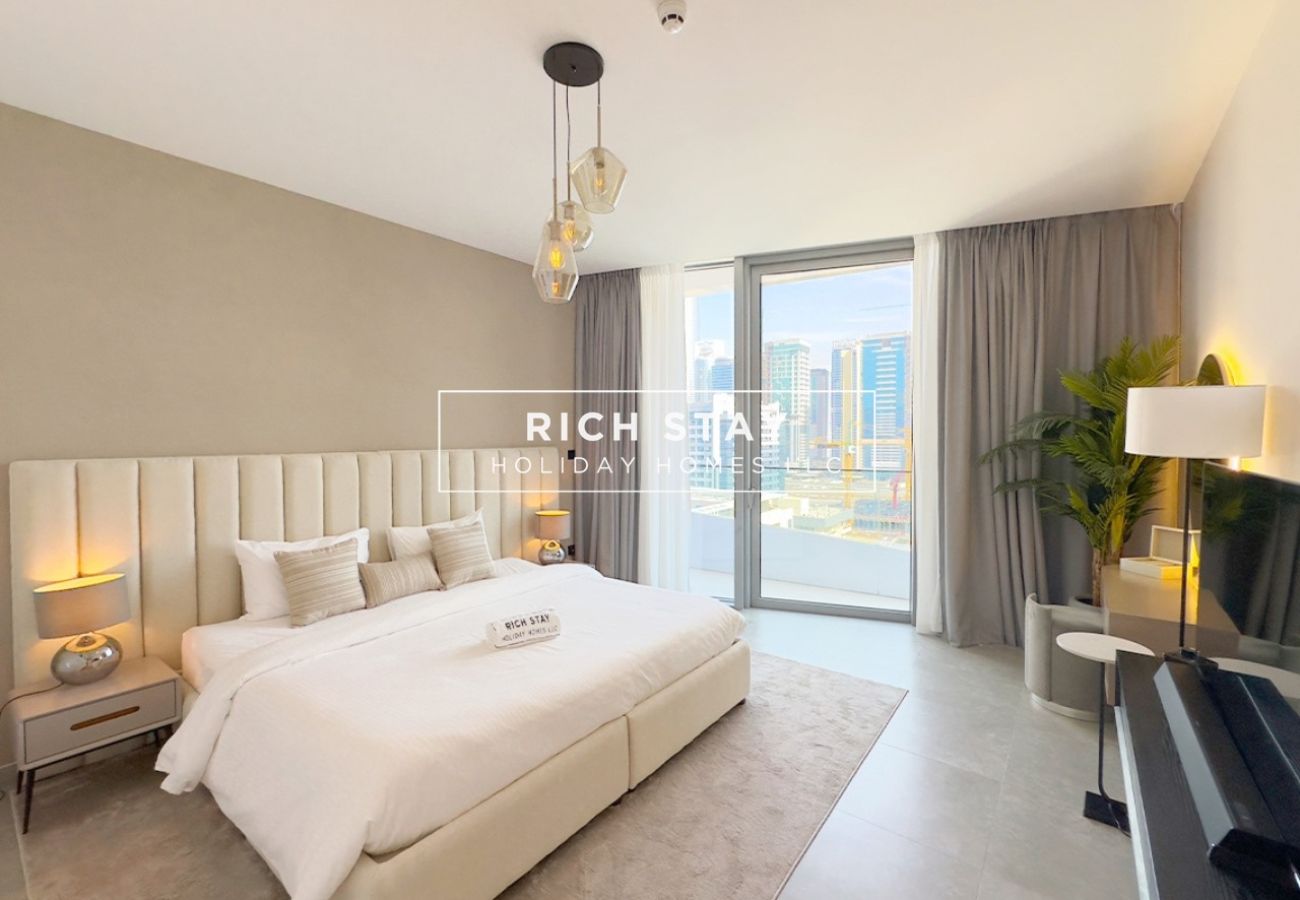 Apartment in Dubai - Marvelous 2BR in Stella Maris, City View, Marina