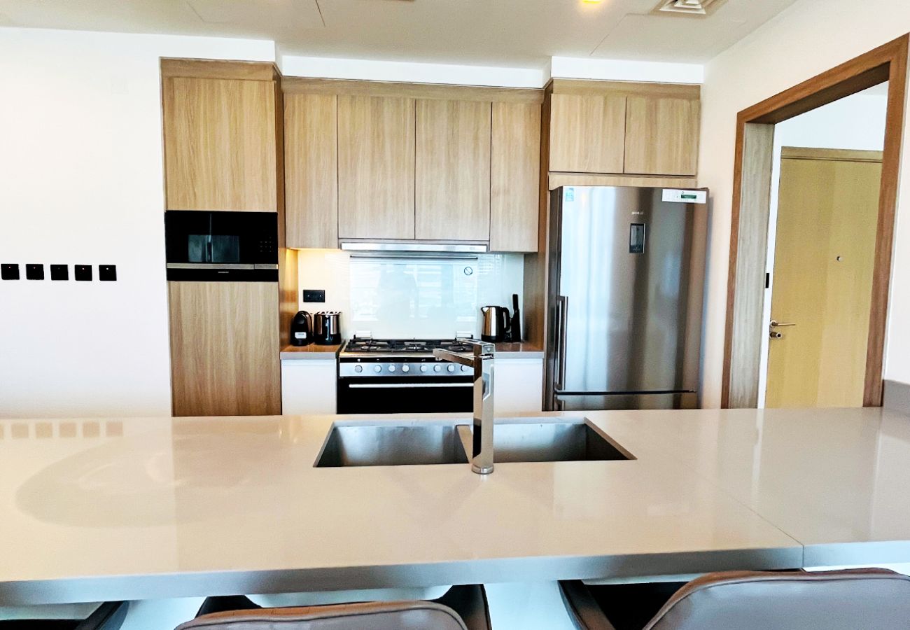 Apartment in Dubai - Marvelous 2BR in Stella Maris, City View, Marina