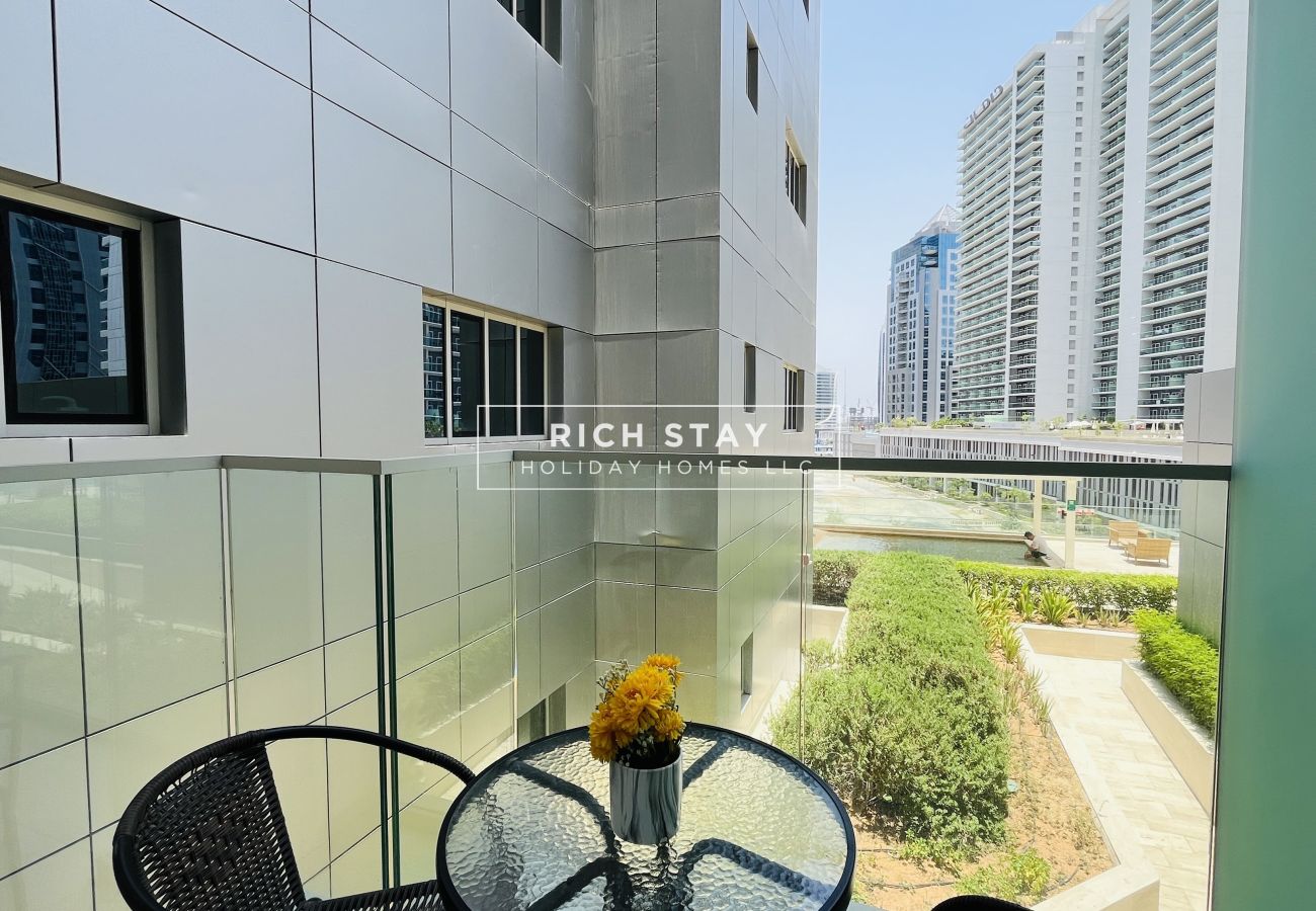 Apartment in Dubai - Cozy Studio in Damac Majestine, Business Bay