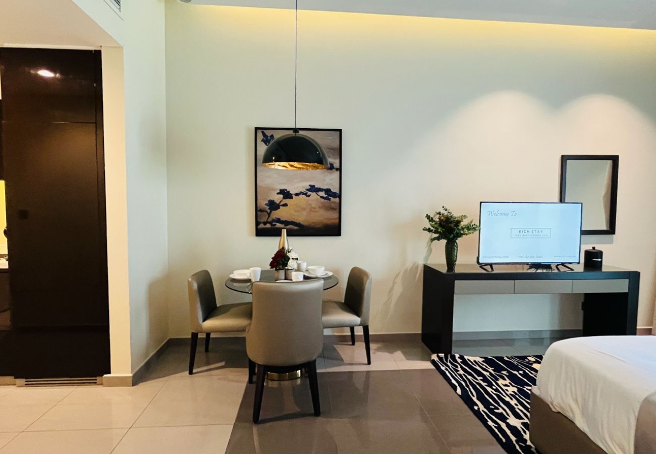 Apartment in Dubai - Cozy Studio in Damac Majestine, Business Bay