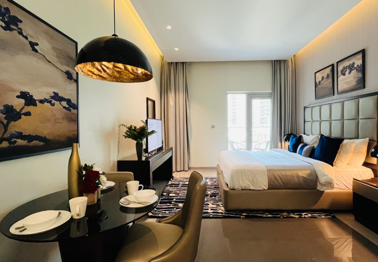 Apartment in Dubai - Cozy Studio in Damac Majestine, Business Bay