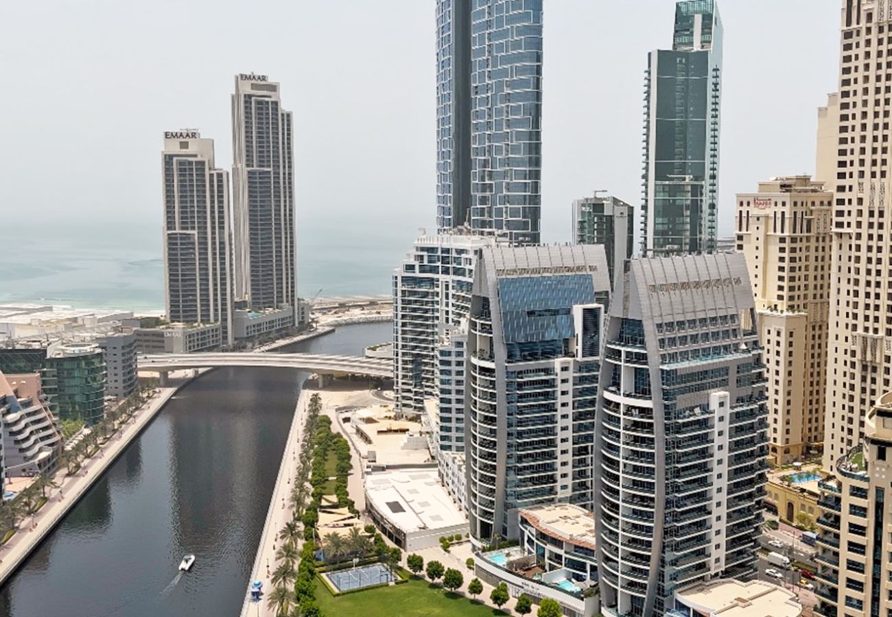 Apartment in Dubai - Gorgeous 2 Bedroom in Stella Maris ,Dubai Marina