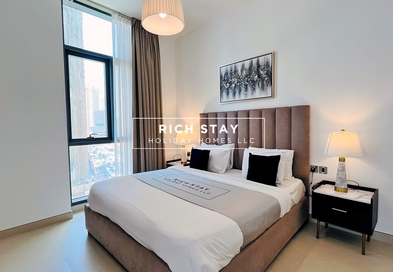 Apartment in Dubai - Glamorous 2BR in LIV Residences, Dubai Marina