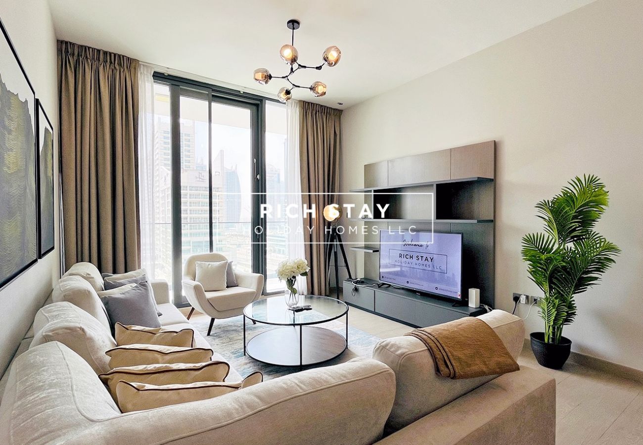 Apartment in Dubai - Glamorous 2BR in LIV Residences, Dubai Marina