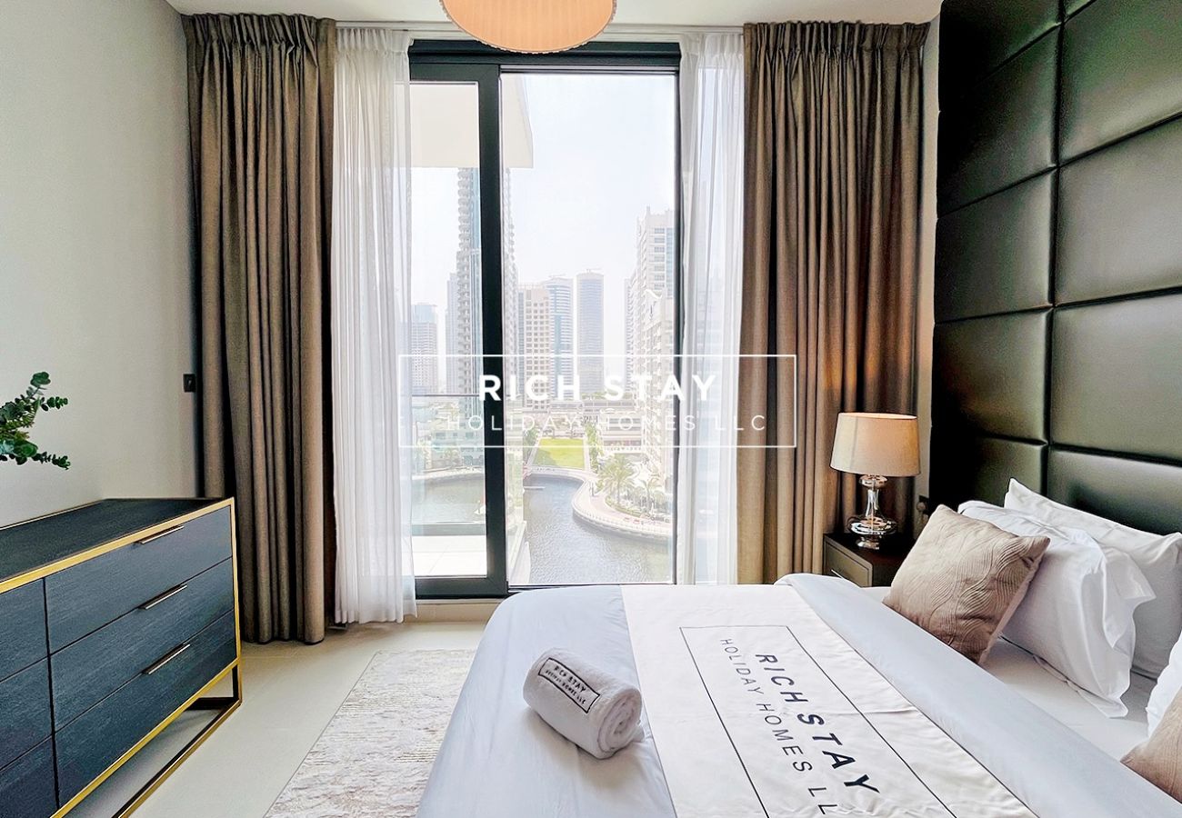 Apartment in Dubai - Glamorous 2BR in LIV Residences, Dubai Marina