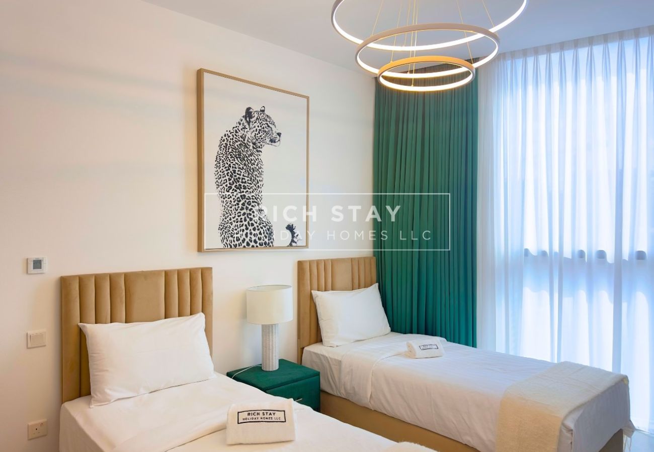 Apartment in Dubai - Exclusive 2-BR Stella Maris. 