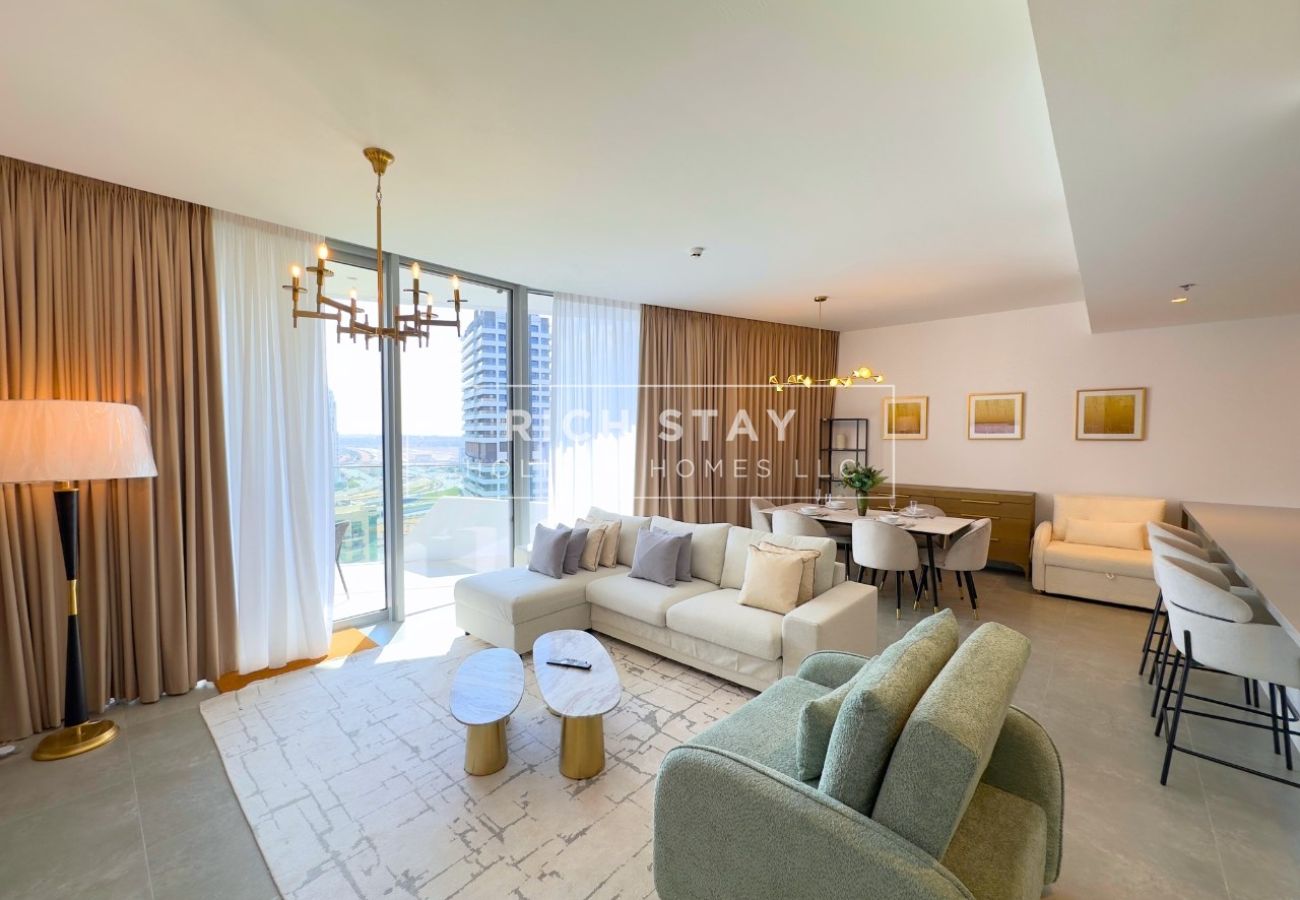 Apartment in Dubai - Exclusive 2-BR Stella Maris. 